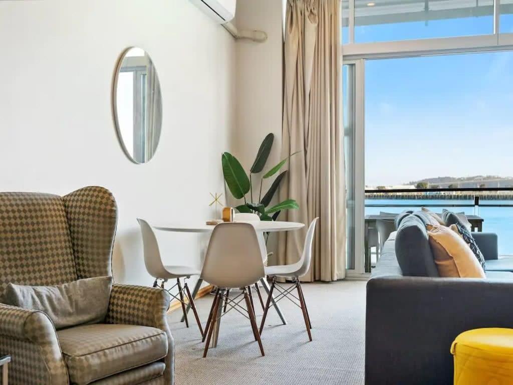 Relaxing Sea Wharf View Apartment Оукланд Екстериор снимка